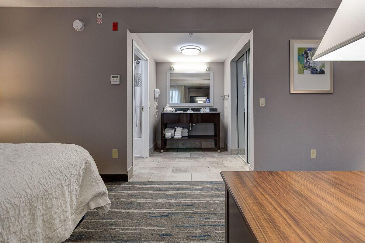 Hampton Inn & Suites By Hilton Брантфорд Экстерьер фото
