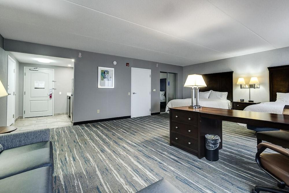 Hampton Inn & Suites By Hilton Брантфорд Экстерьер фото