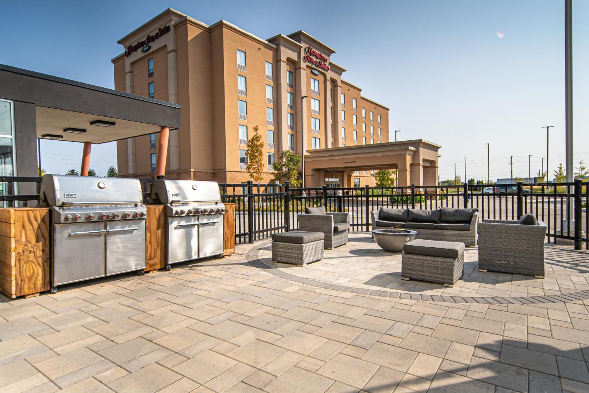 Hampton Inn & Suites By Hilton Брантфорд Экстерьер фото